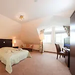Tandreas & Restaurant 4* Gießen