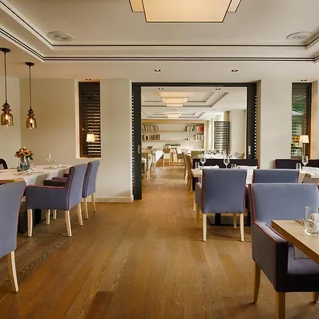 Tandreas & Restaurant ホテル 4*