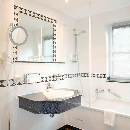 Tandreas & Restaurant 4* Gießen