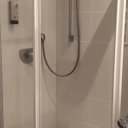 Tandreas & Restaurant ホテル