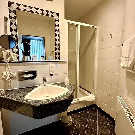 Tandreas & Restaurant ホテル Gießen