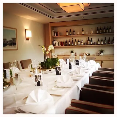 Tandreas & Restaurant 4*