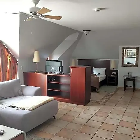 Hotel Tandreas Hotel&restaurant 4*