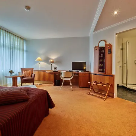 Tandreas & Restaurant ホテル Gießen