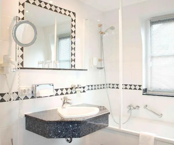 Tandreas & Restaurant 4* Gießen