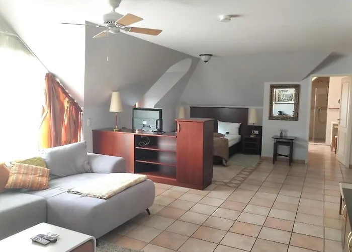 Tandreas & Restaurant 4* Gießen