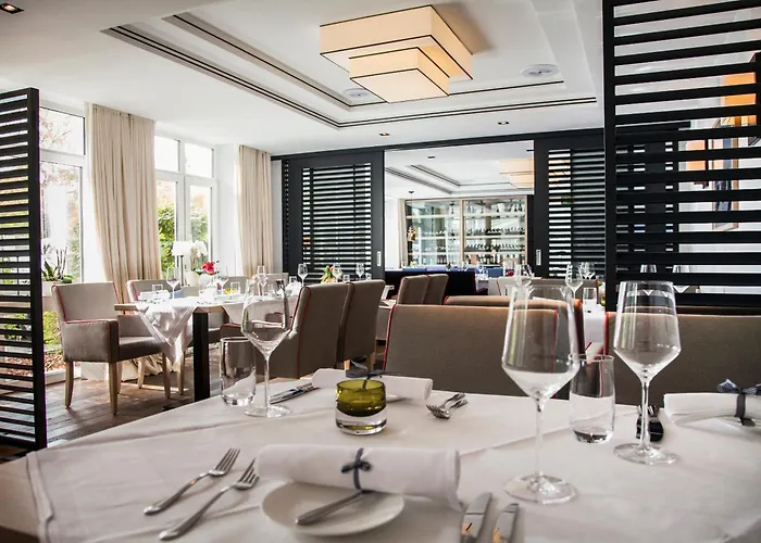 Tandreas & Restaurant Hotell 4*