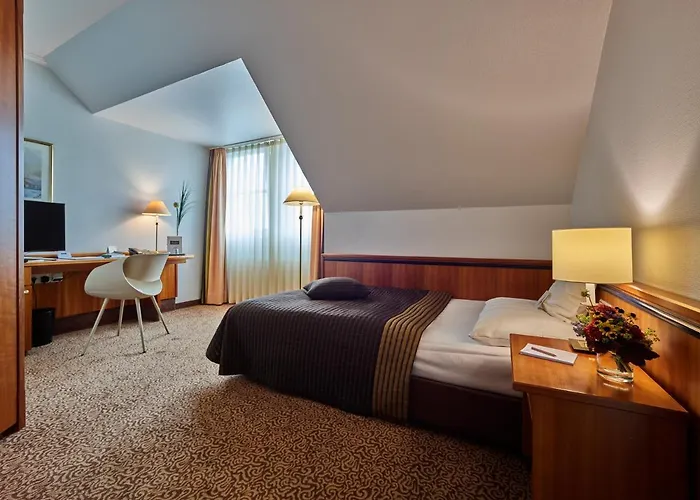 Tandreas & Restaurant 4* Gießen